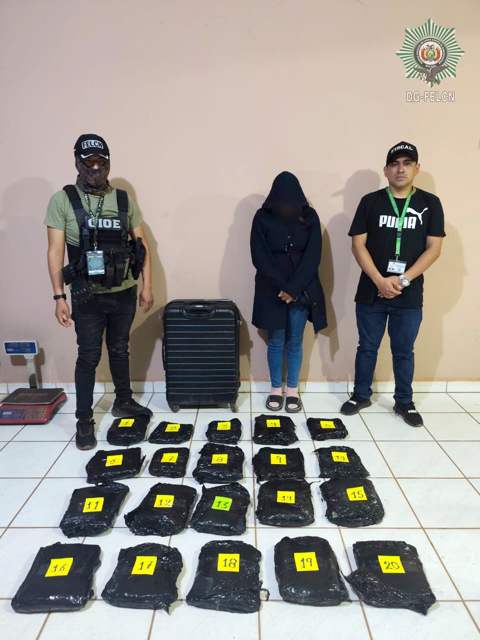 SECUESTRAN 20 PAQUETES DE MARIHUANA EN LA TERMINAL DE BUSES