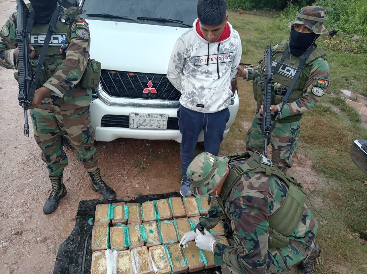 CONDUCTOR APREHENDIDO POR TRANSPORTE DE PASTA BASE DE COCAÍNA