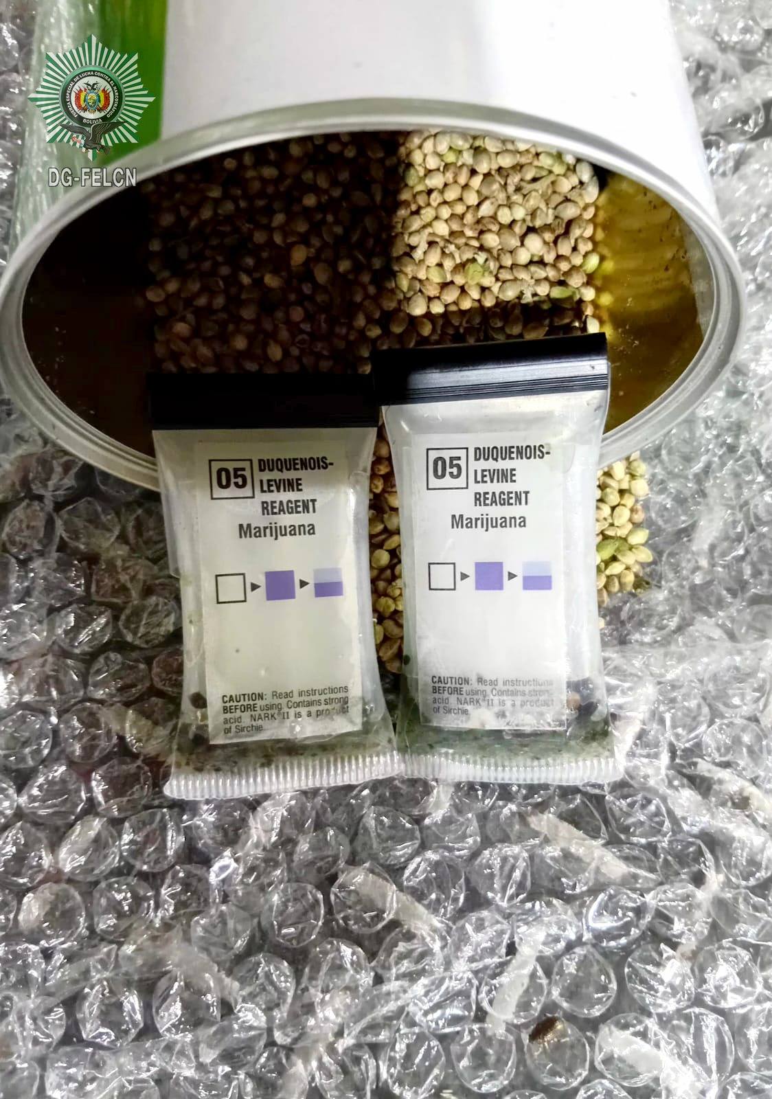 DUPLA CANINA DETECTA SEMILLAS DE MARIHUANA