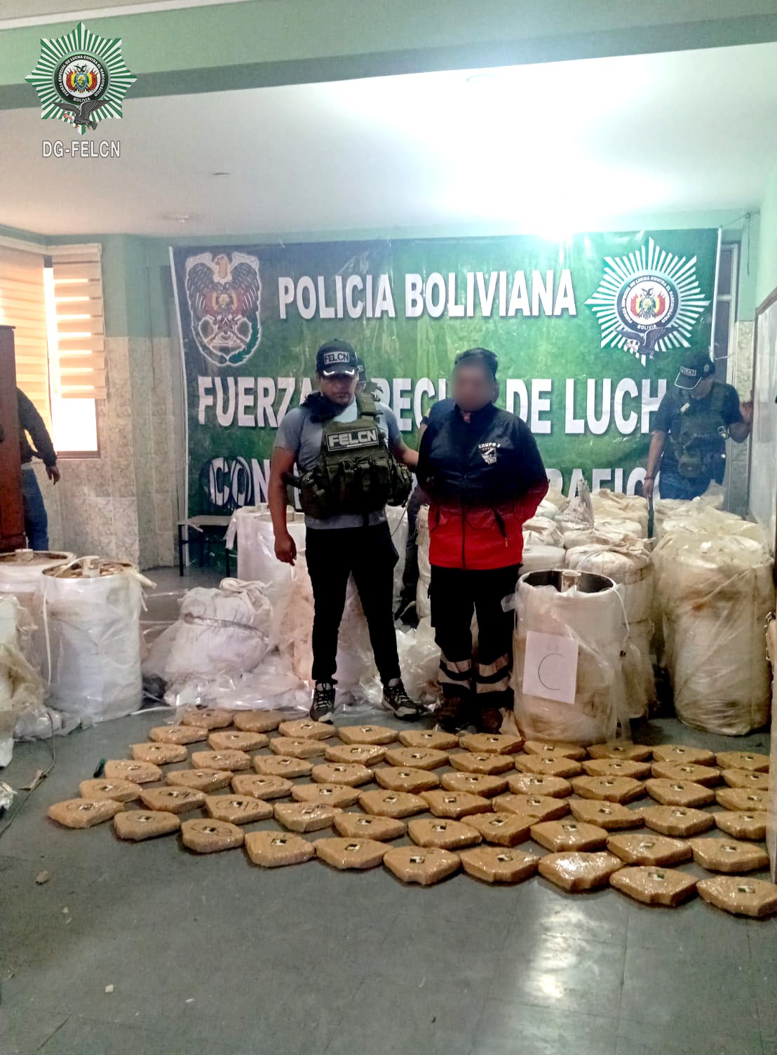 MÁS DE 1.700 PAQUETES DE MARIHUANA OCULTOS EN CILINDROS