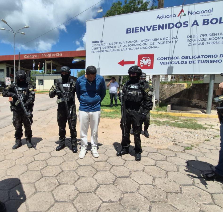 FELCN ENTREGA UN PRÓFUGO DE LA JUSTICIA A LA REPÚBLICA FEDERATIVA DEL BRASIL