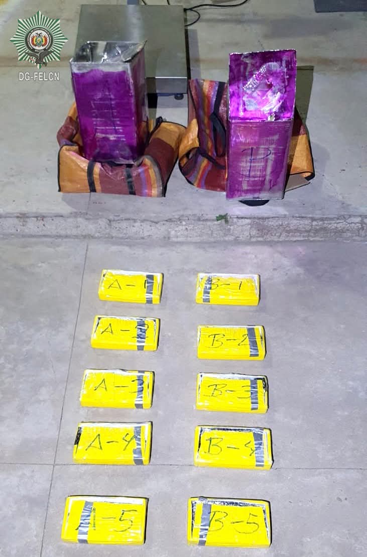 PASTA BASE DE COCAÍNA OCULTAS EN LATAS DE ALCOHOL