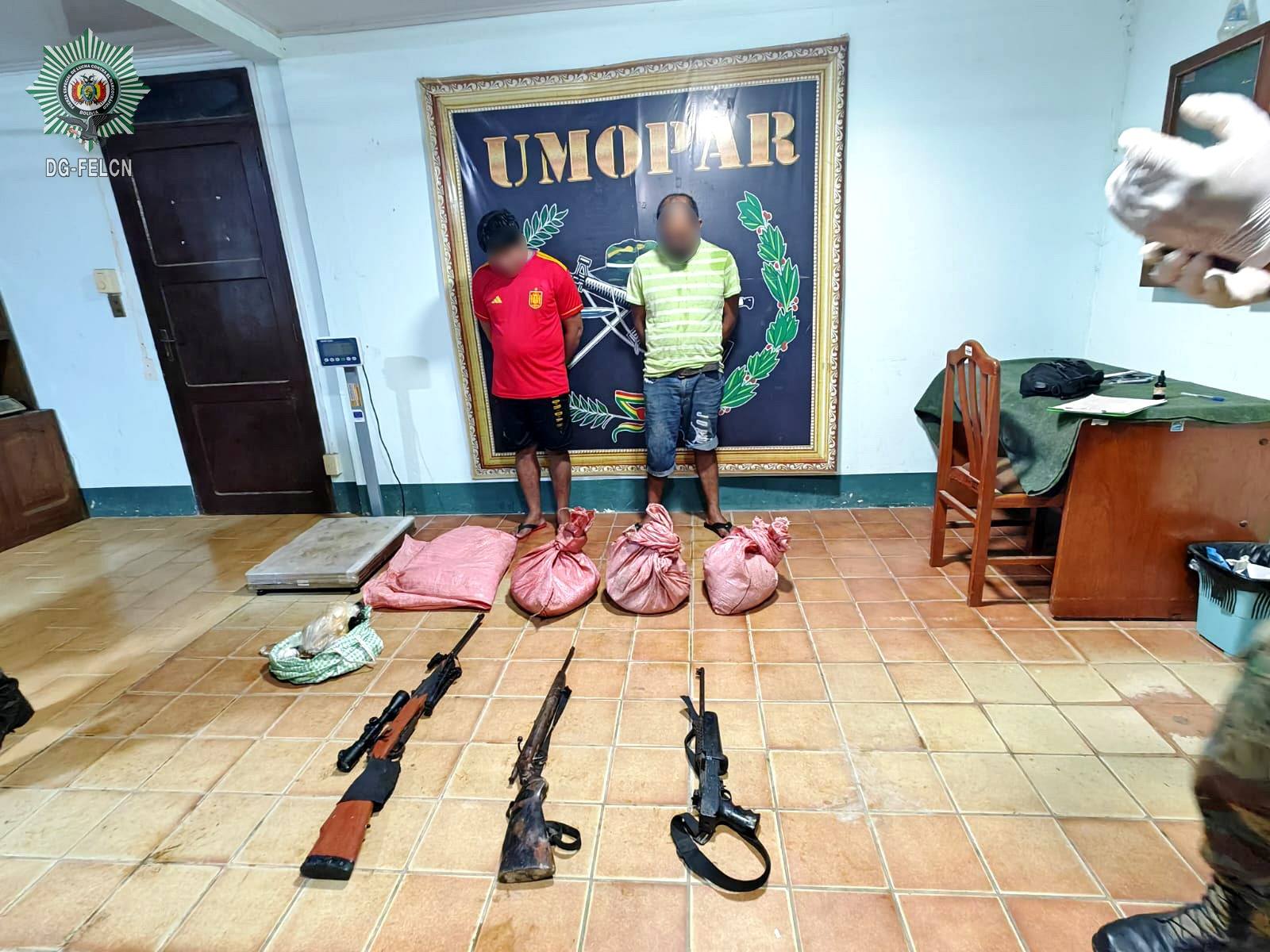 SECUESTRAN PASTA BASE DE COCAÍNA Y ARMAS EN VILLA TUNARI