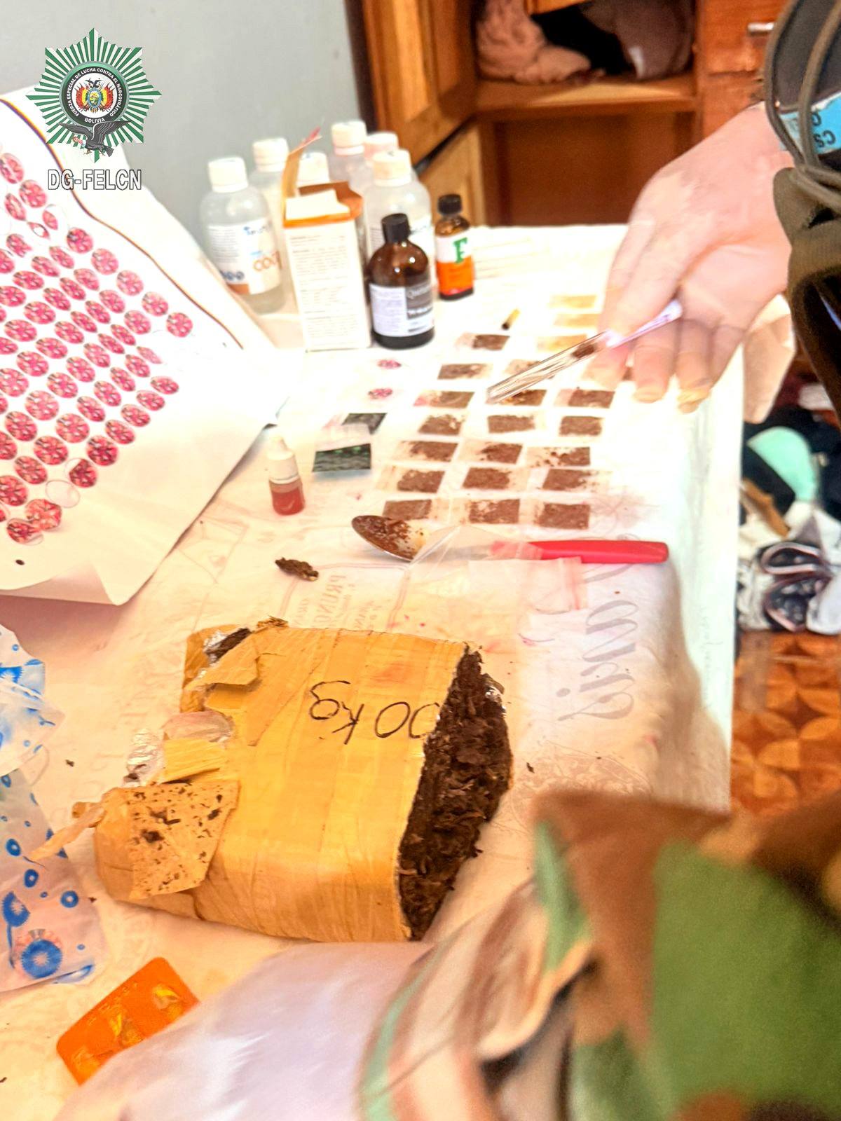 APREHENDIDO POR TENENCIA DE TUSSI Y MARIHUANA