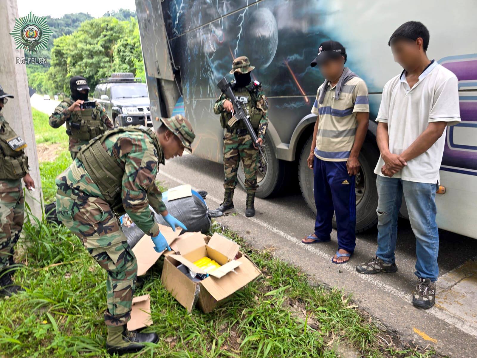 FELCN SECUESTRA COCAÍNA EN ENCOMIENDAS  