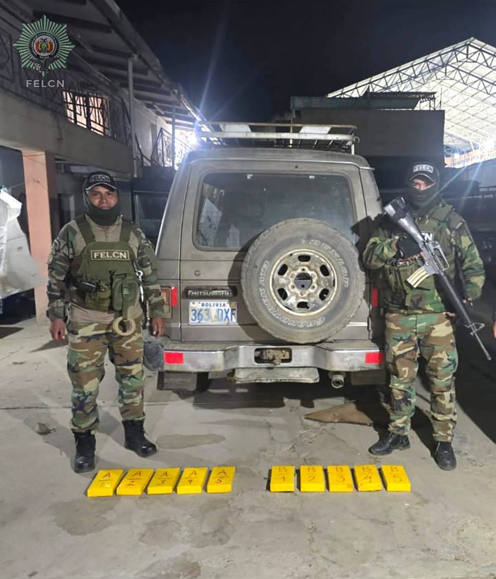 INTERVIENEN VEHÍCULO CON CLORHIDRATO DE COCAÍNA