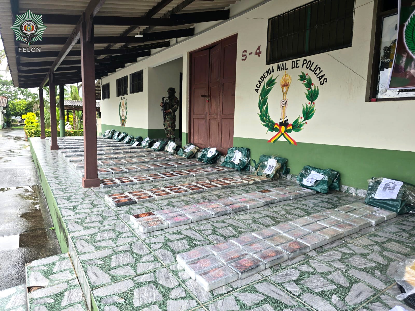 OPERATIVO ANTIDROGA AFECTA MÁS DE UN MILLÓN DE DÓLARES