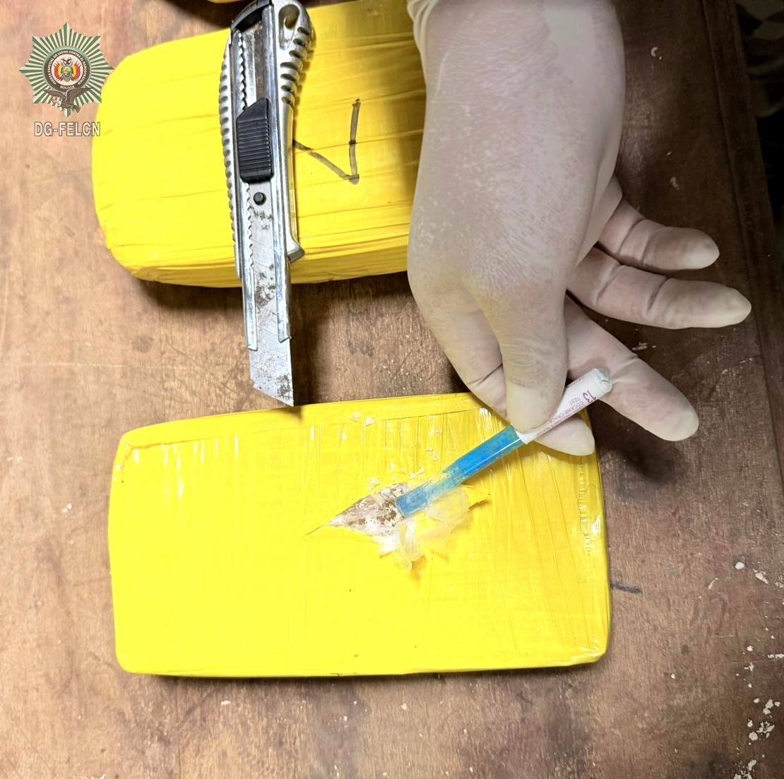 FELCN SECUESTRA COCAÍNA CAMUFLADA EN EQUIPAJE