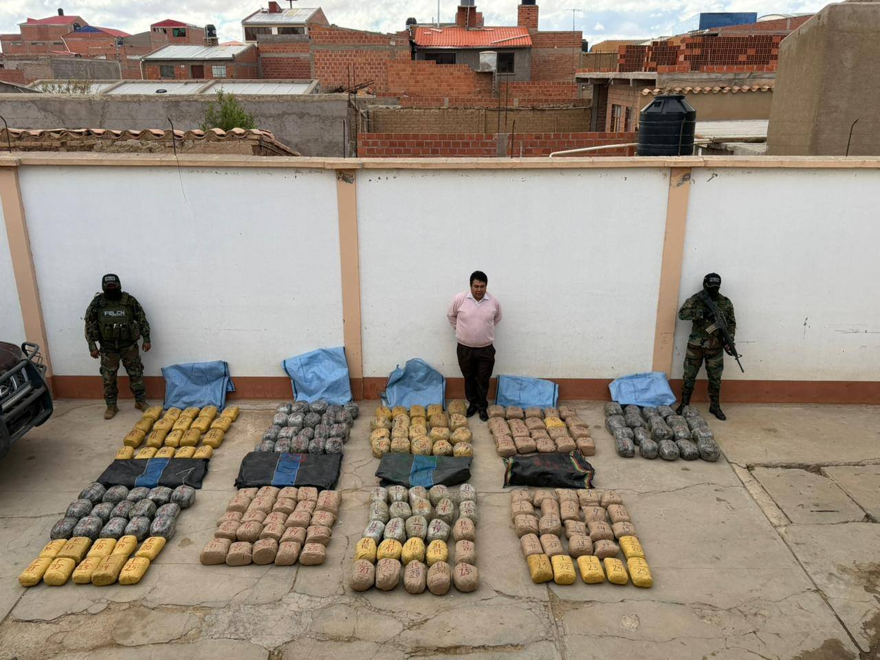 APREHENDIDOS POR TRÁFICO DE MARIHUANA