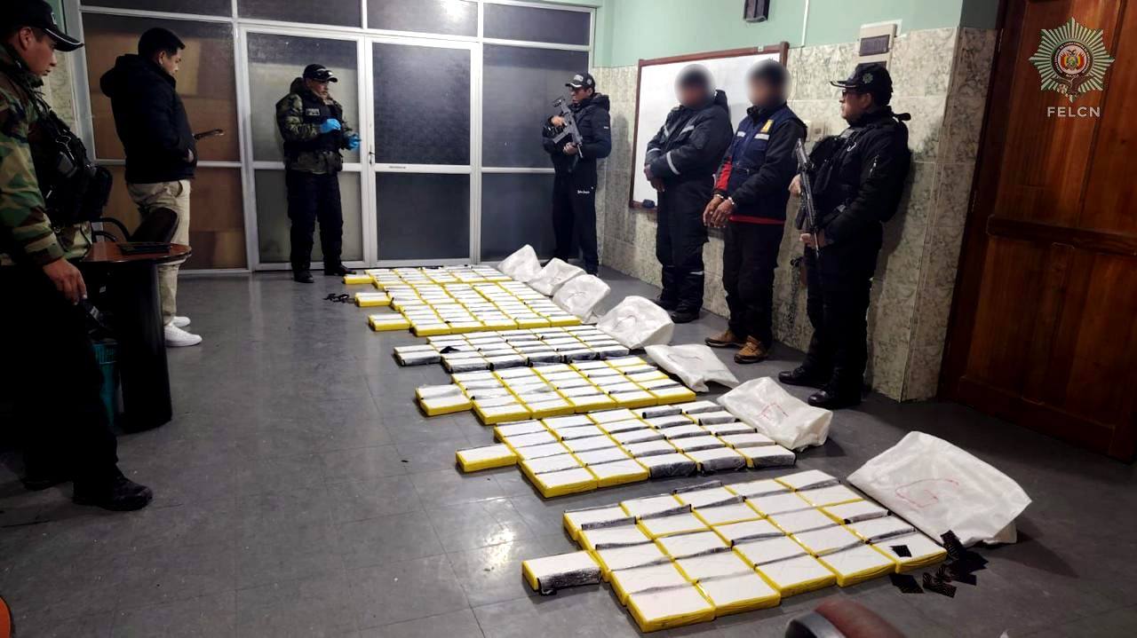 APREHENDIDOS CON SUSTANCIAS CONTROLADAS
