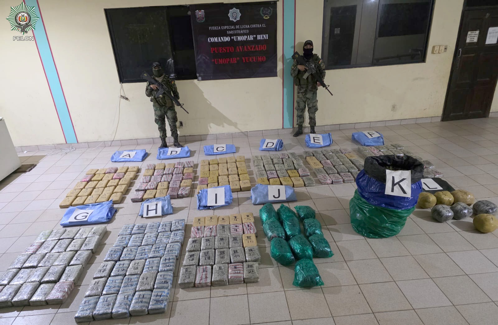 FELCN SECUESTRA 247 PAQUETES DE MARIHUANA