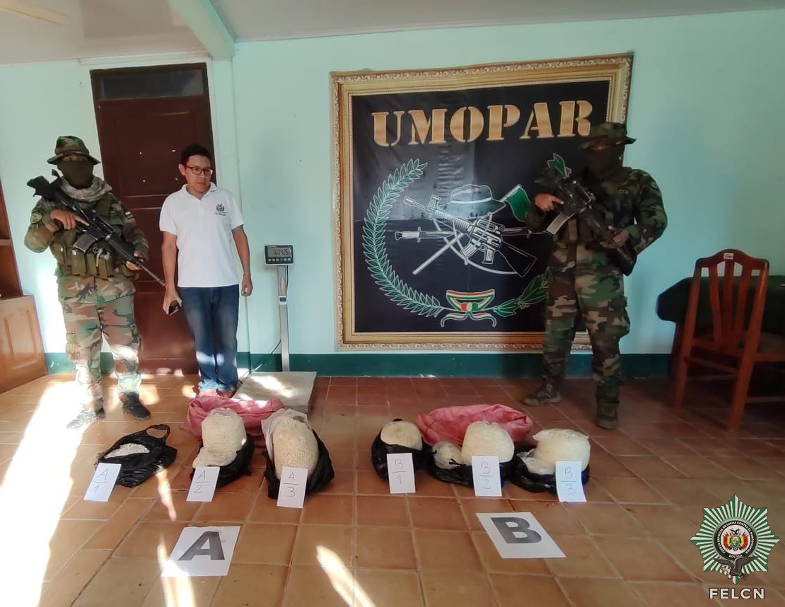 FELCN SECUESTRA DE PASTA BASE DE COCAÍNA