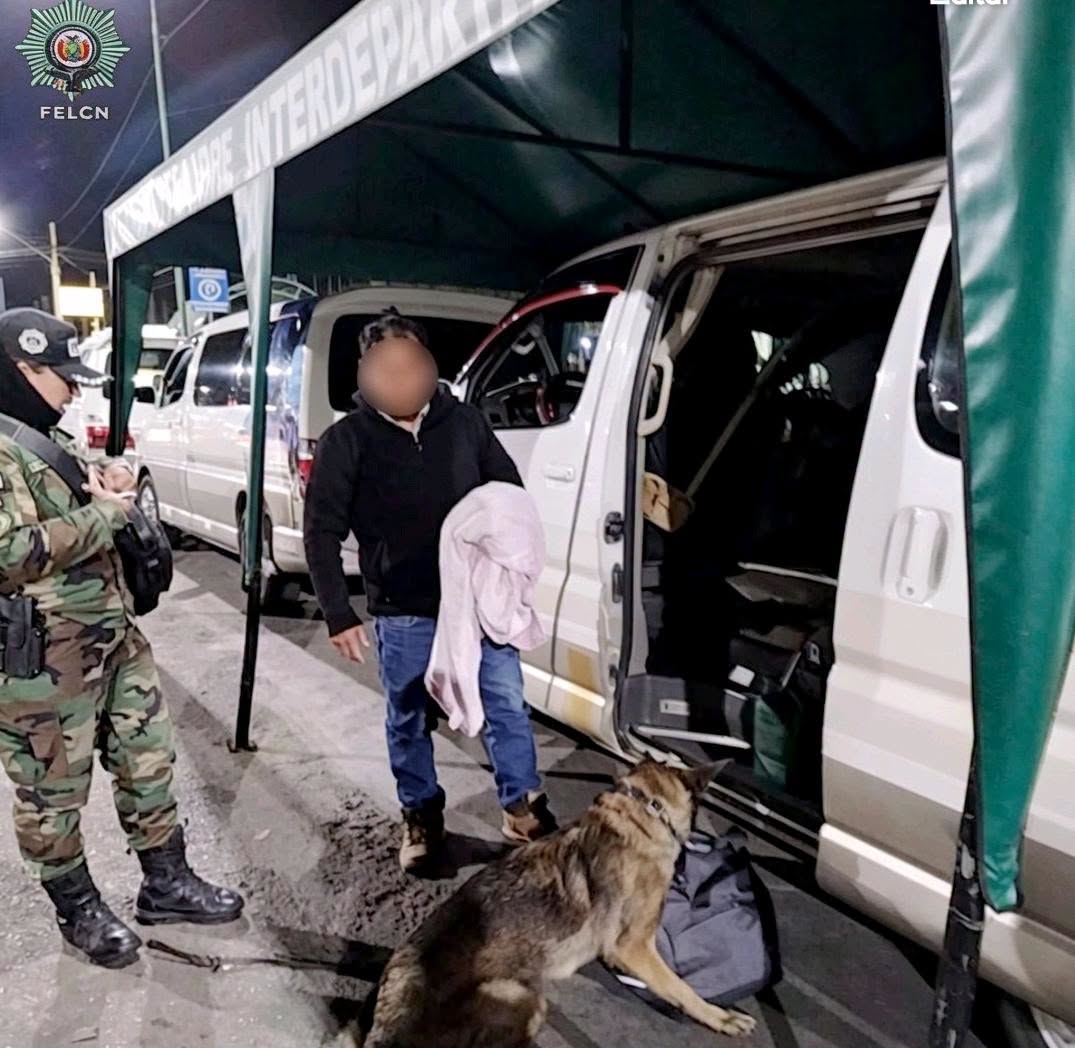 CAN “LIA” DETECTA 261 CÁPSULAS CON COCAÍNA
